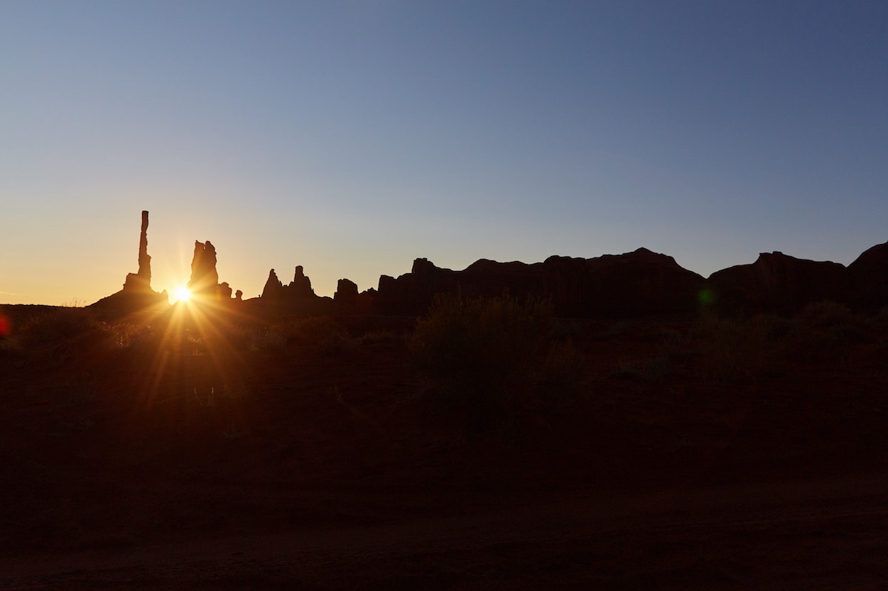 Monument Valley Sunrise Photography Tour