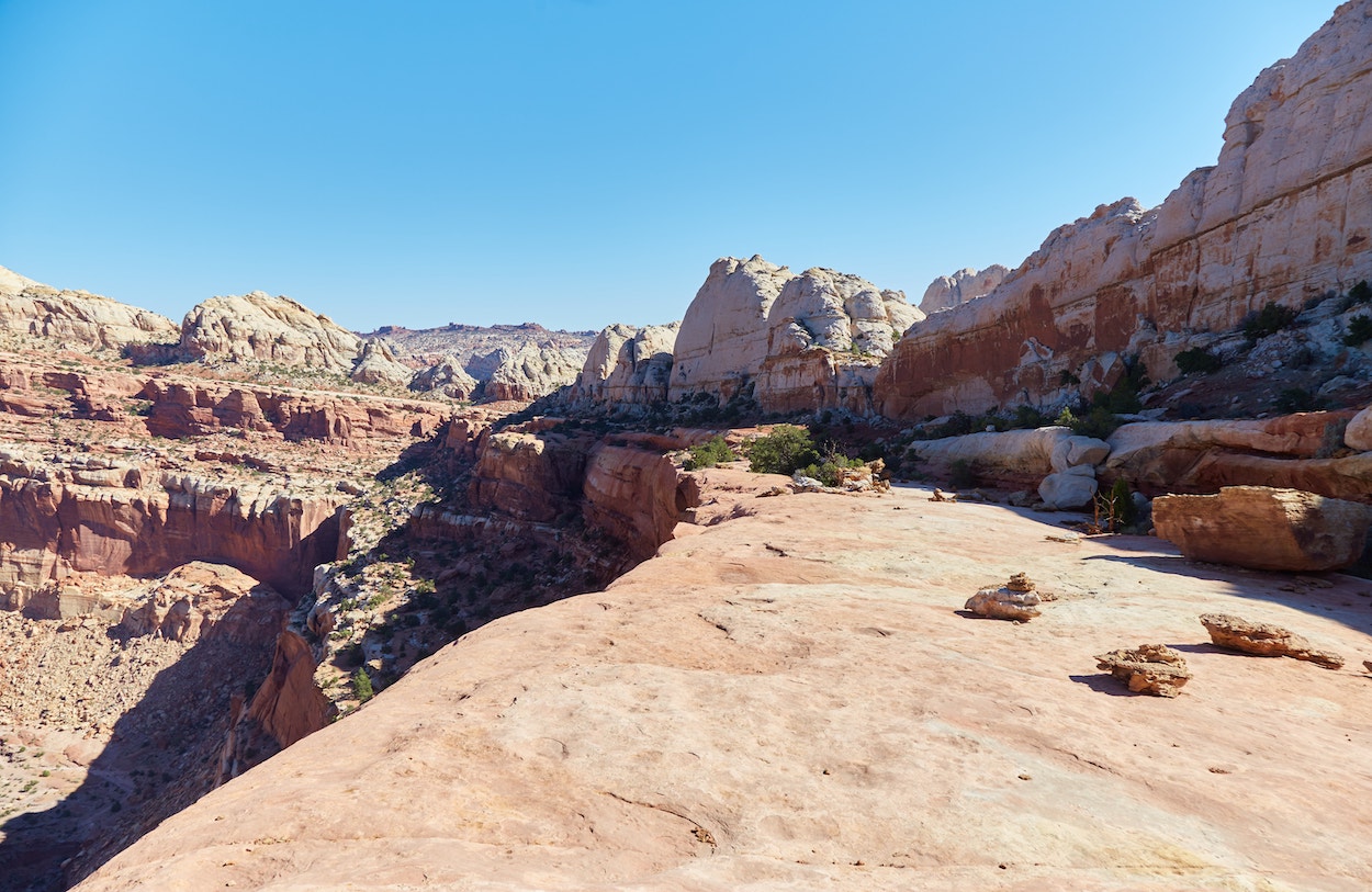 Hiking Navajo Knobs