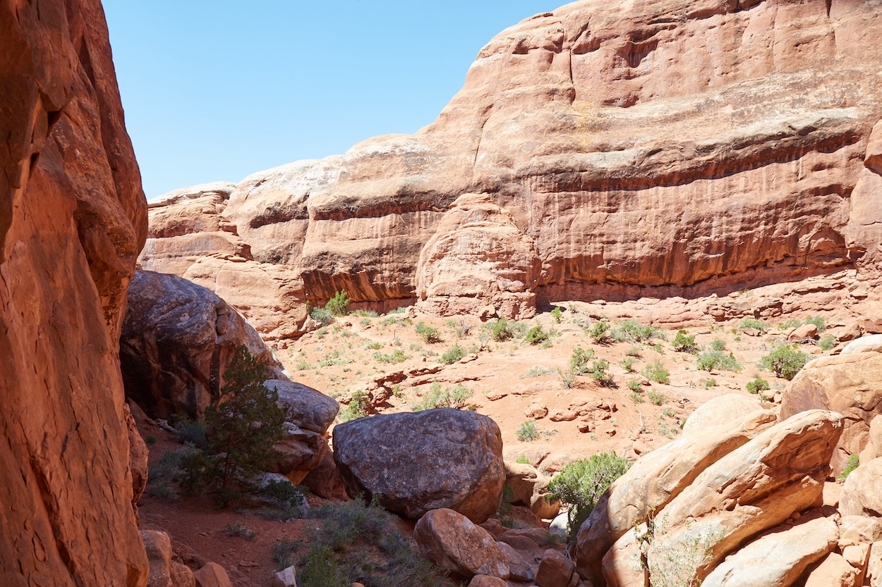 Hiking Fiery Furnace Arches